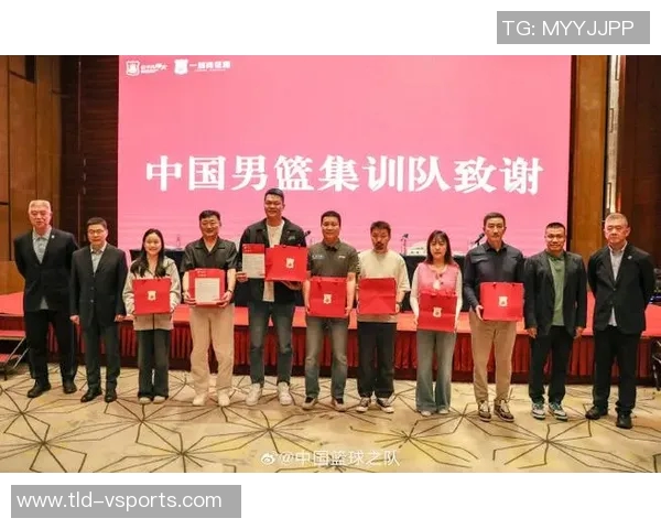 多久没见到刘宏疆惹事了?深圳男篮领队遭驱逐 多久没见到刘宏疆惹事了?深圳男篮领队遭驱逐