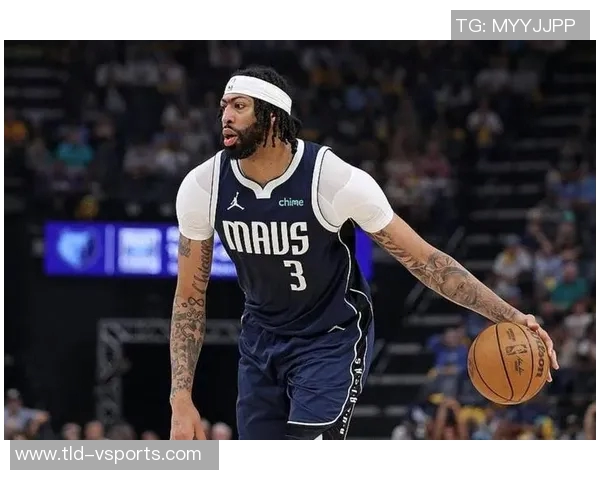 曝独行侠预计大动作！浓眉、克莱等四人或被送走，拉塞尔也在列，防守懒散惹怒队友