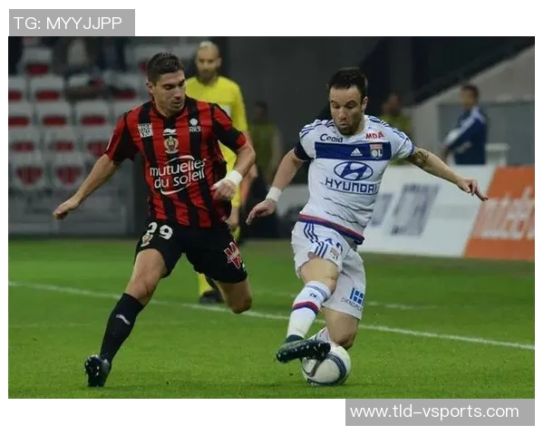 瓦尔布埃纳:再也没有和本泽马联系过,但也谈不上怨恨他 瓦尔布埃纳:再也没有和本泽马联系过,但也谈不上怨恨他